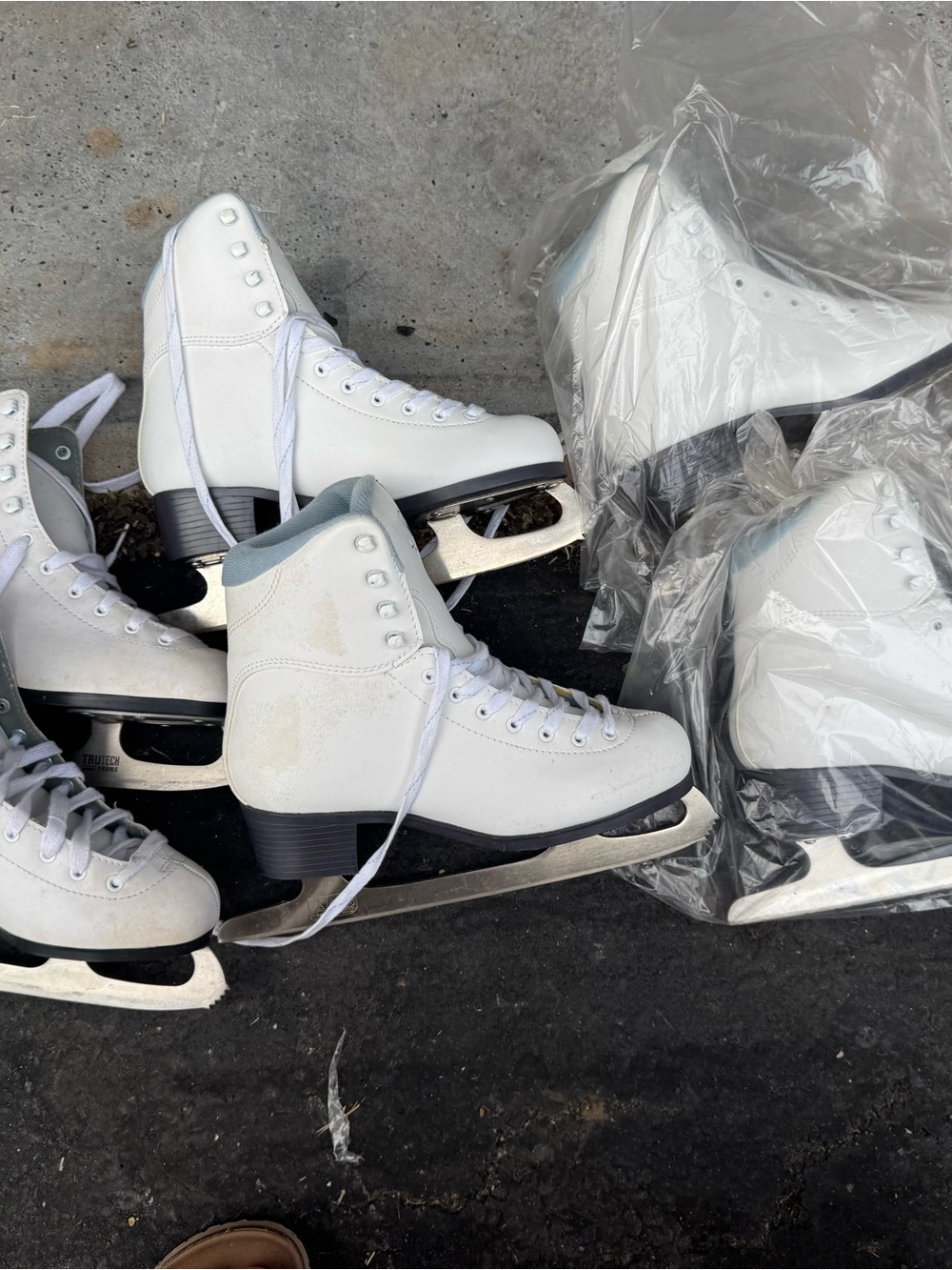 White Figure Ice Skates - Classic Lace-Up Design